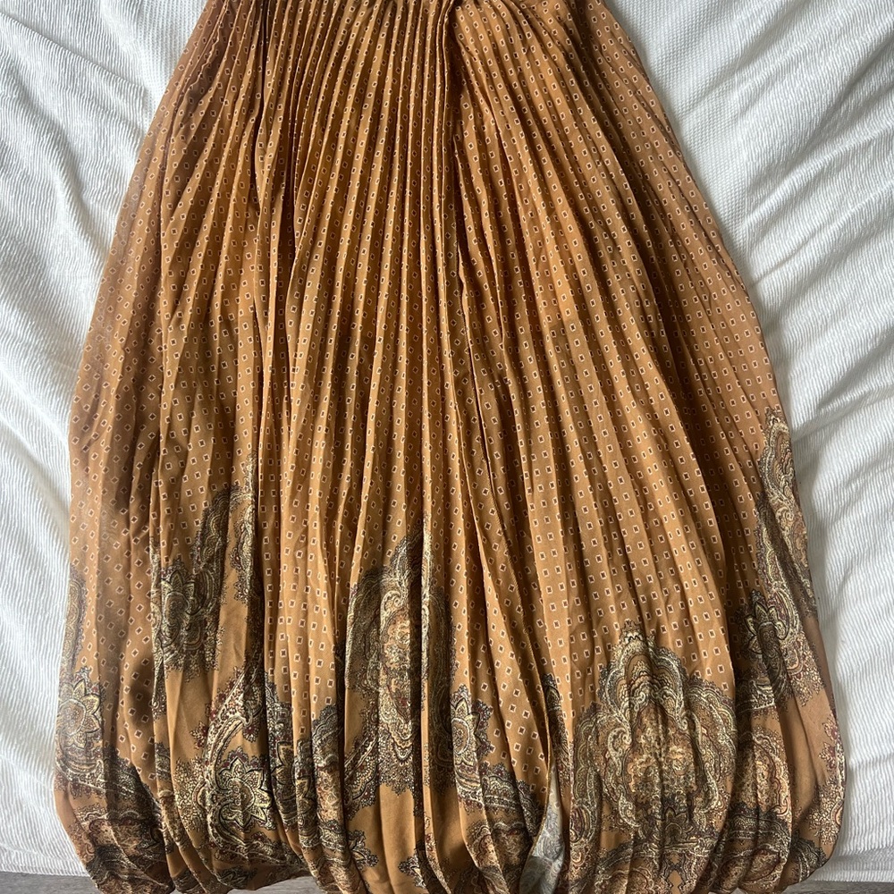 Elegant Yellow Pleated Skirt